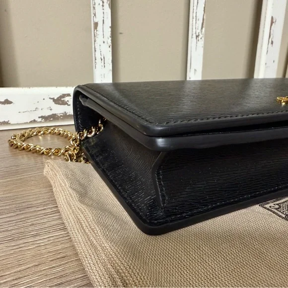 Chain Wallet with Gucci Script with dust cover and box. Like new! Current style! - Picture 5 of 10